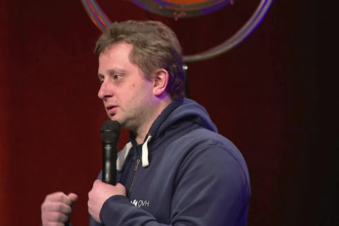 Octave Klaba : "Aux Etats-Unis, les entrepreneurs ne pensent pas juste à survivre !"